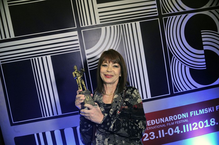 beograd 03.03.2018. nagrade na 46. fest-u BEOGRADSKI POBEDNIK za izuzetan doprinos filmskoj umetnosti: Neda Arnerić. BEOGRADSKI POBEDNIK za dosadašnje stvaralaštvo: Karen Šahnazarov. ...